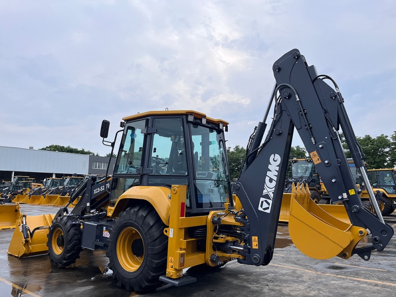Изображение товара Экскаватор-погрузчик XCMG XC8-S2570 номер 4
