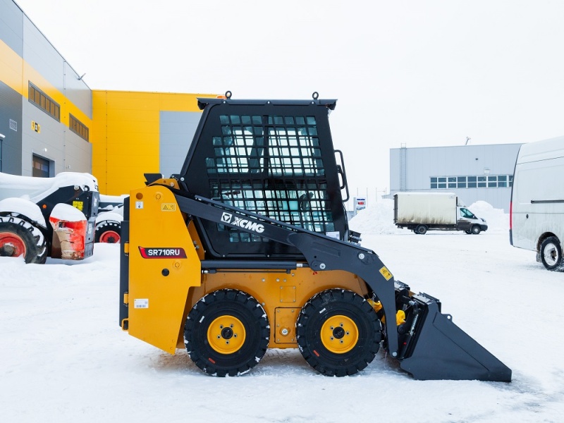 Изображение товара Колёсный мини-погрузчик XCMG SR710RU номер 4