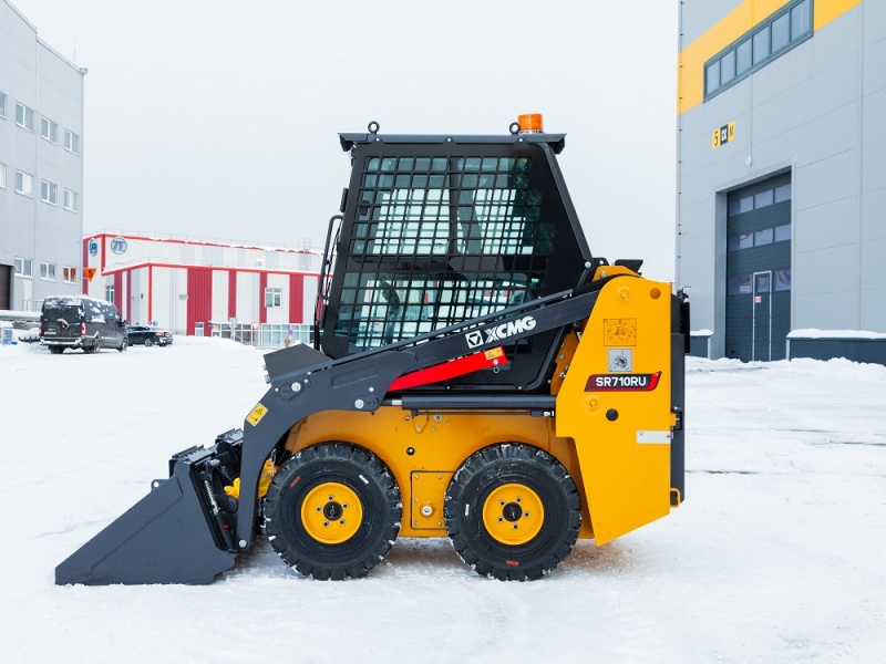 Изображение товара Колёсный мини-погрузчик XCMG SR710RU номер 8